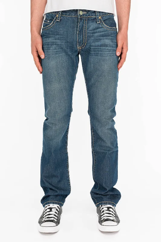 CLASSIC 5 POCKET STRAIGHT LEG IN 3D MEDIUM WASH