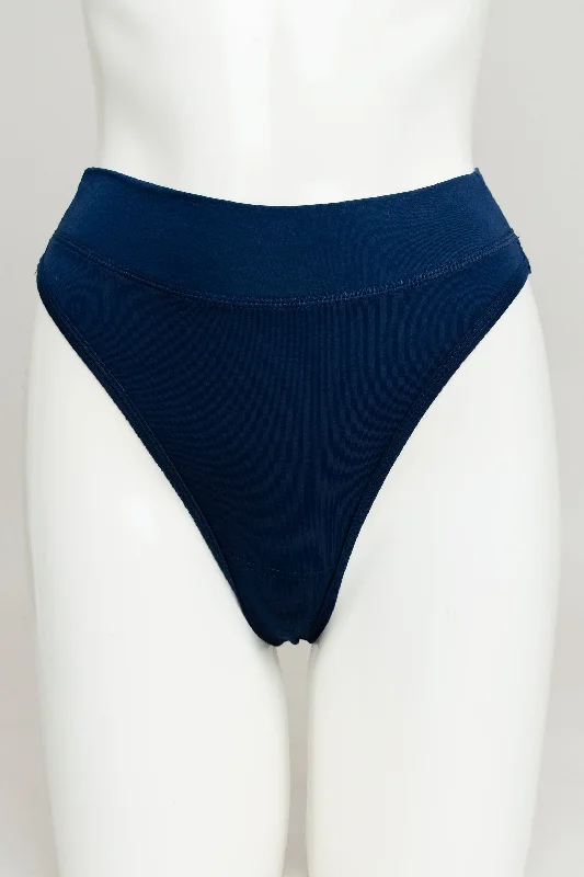 La Thong, Indigo, Bamboo